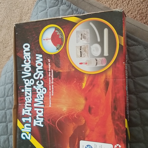 Volcano and magic snow - Picture 2 of 3